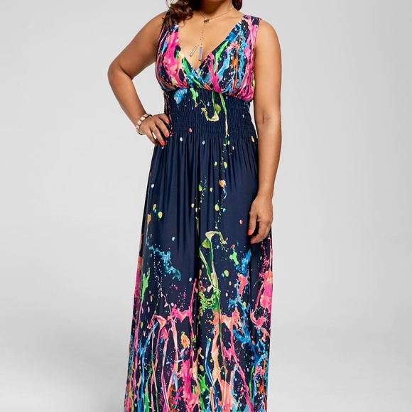 ​⭐HP!⭐ Plus Size Sleeveless Splatter Print Dress - Picture 3 of 5
